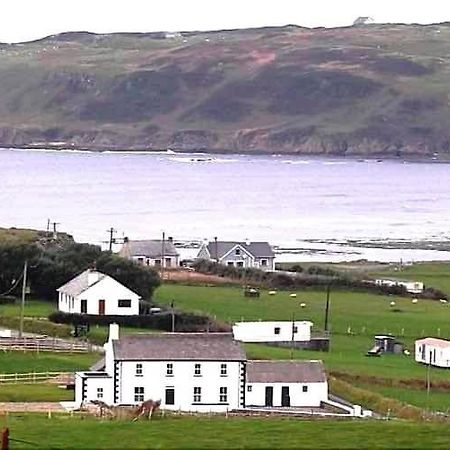 Biddy Ban'S Hotel Carnmalin Exterior photo