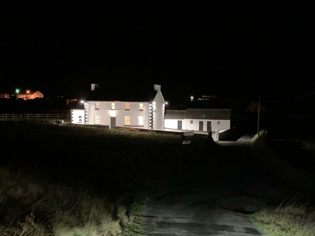 Biddy Ban'S Hotel Carnmalin Exterior photo